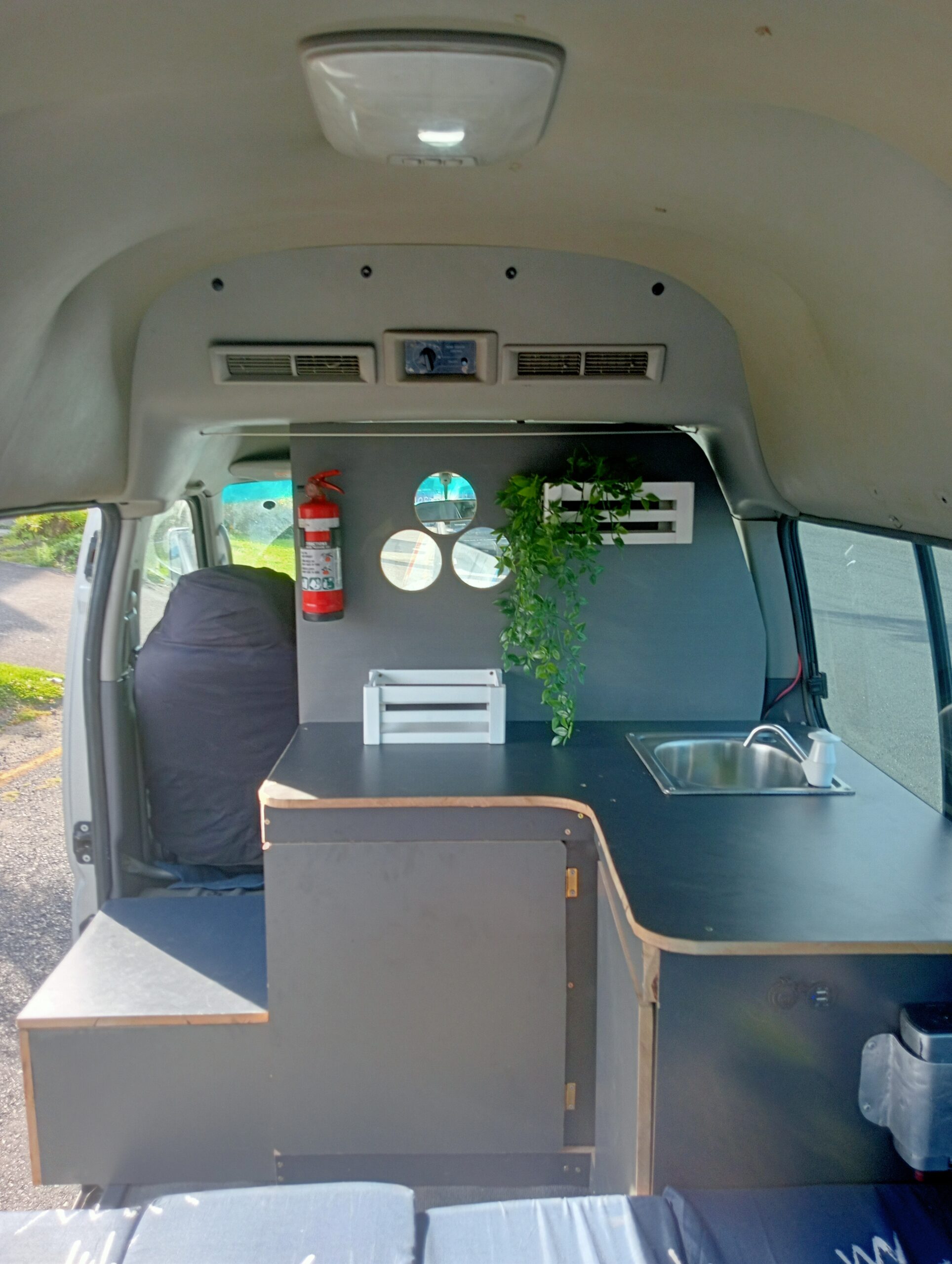 Nissan caravan 2002 high roof campervan